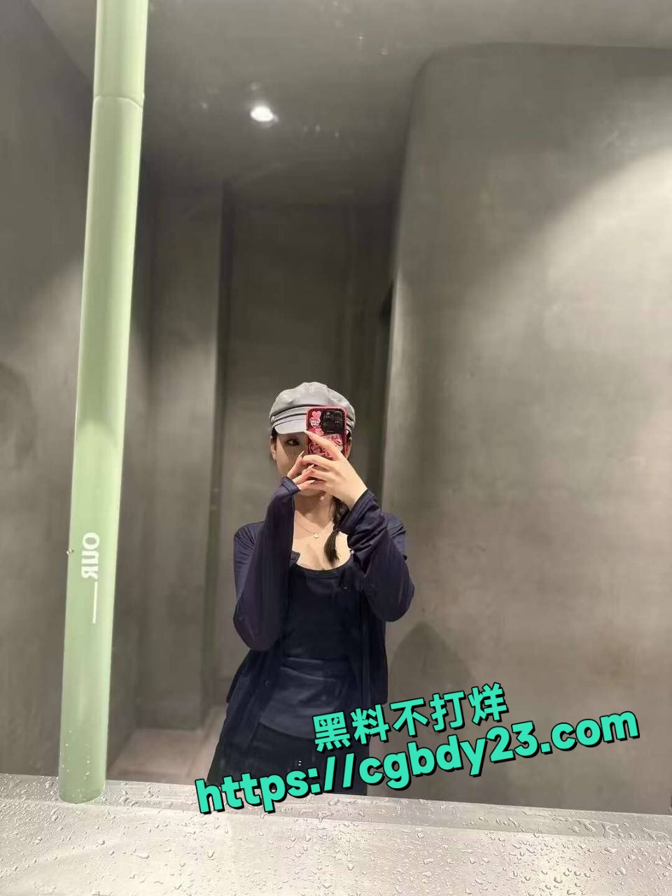 山东青岛吴雯在三亚给人当母狗1