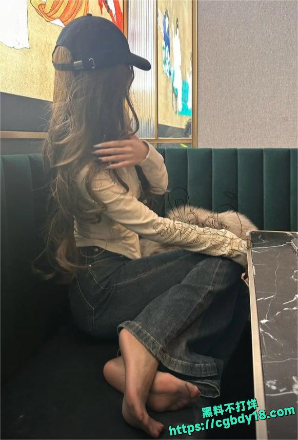 抖音20万粉丝网红 小水不哭2