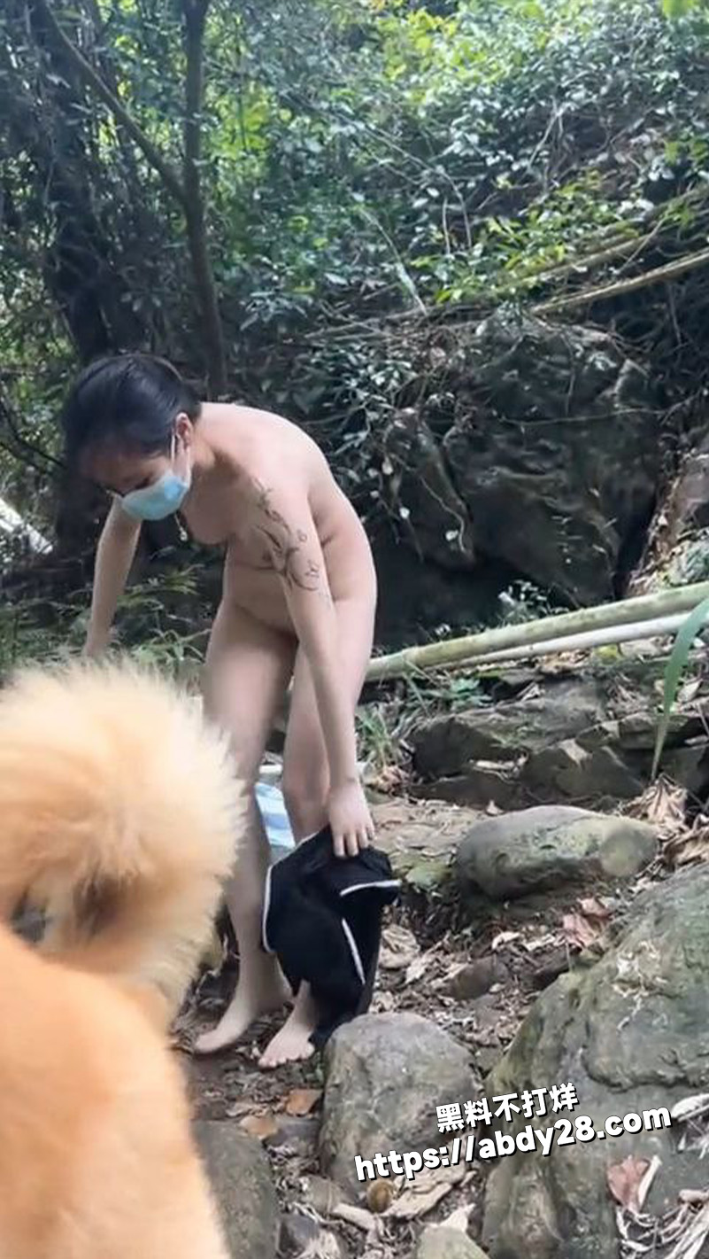 户外露出博主 cikaimoon6