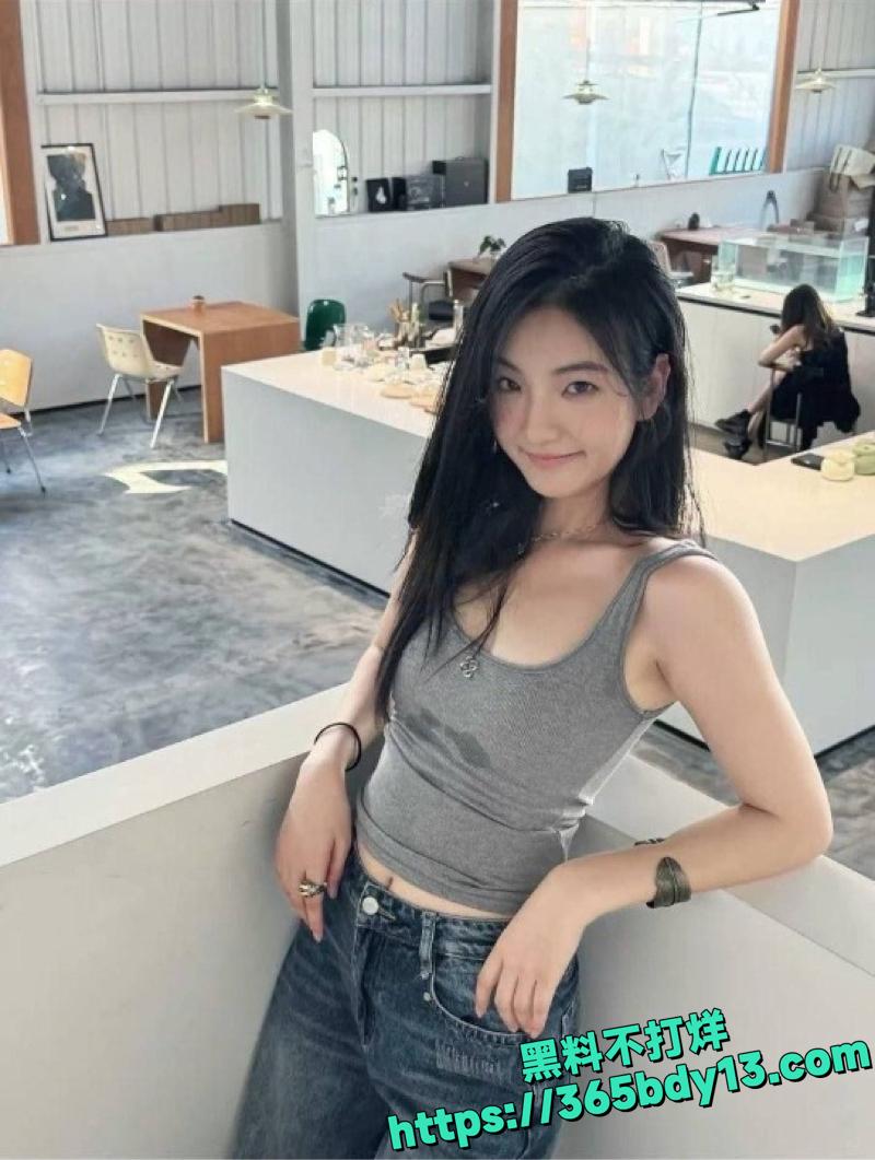 高颜值女神是丫头呀被金主包养成听话母狗1.j