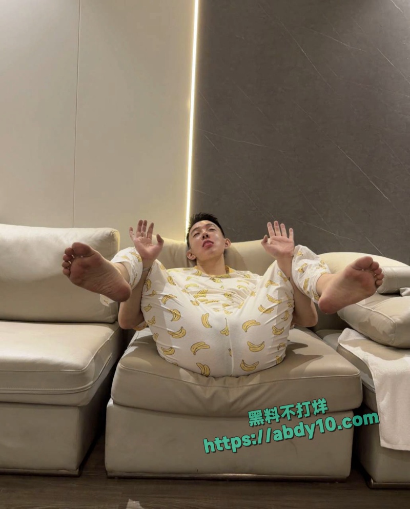 抖音网红胡宾果聚众淫乱被抓 29