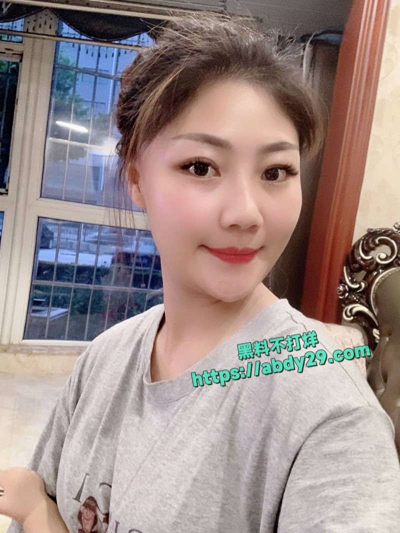 探探上约炮广州骚货刘钰莹5