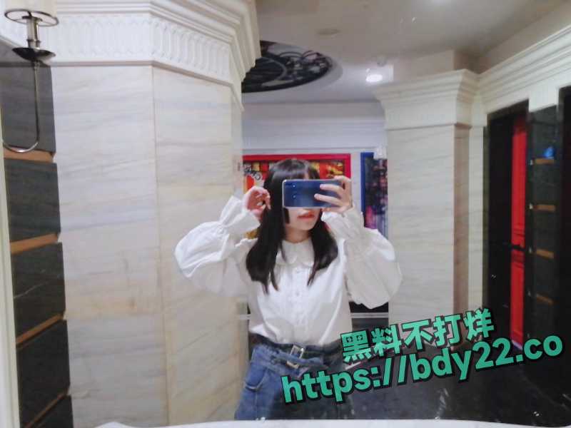 易梦雯31.jpg