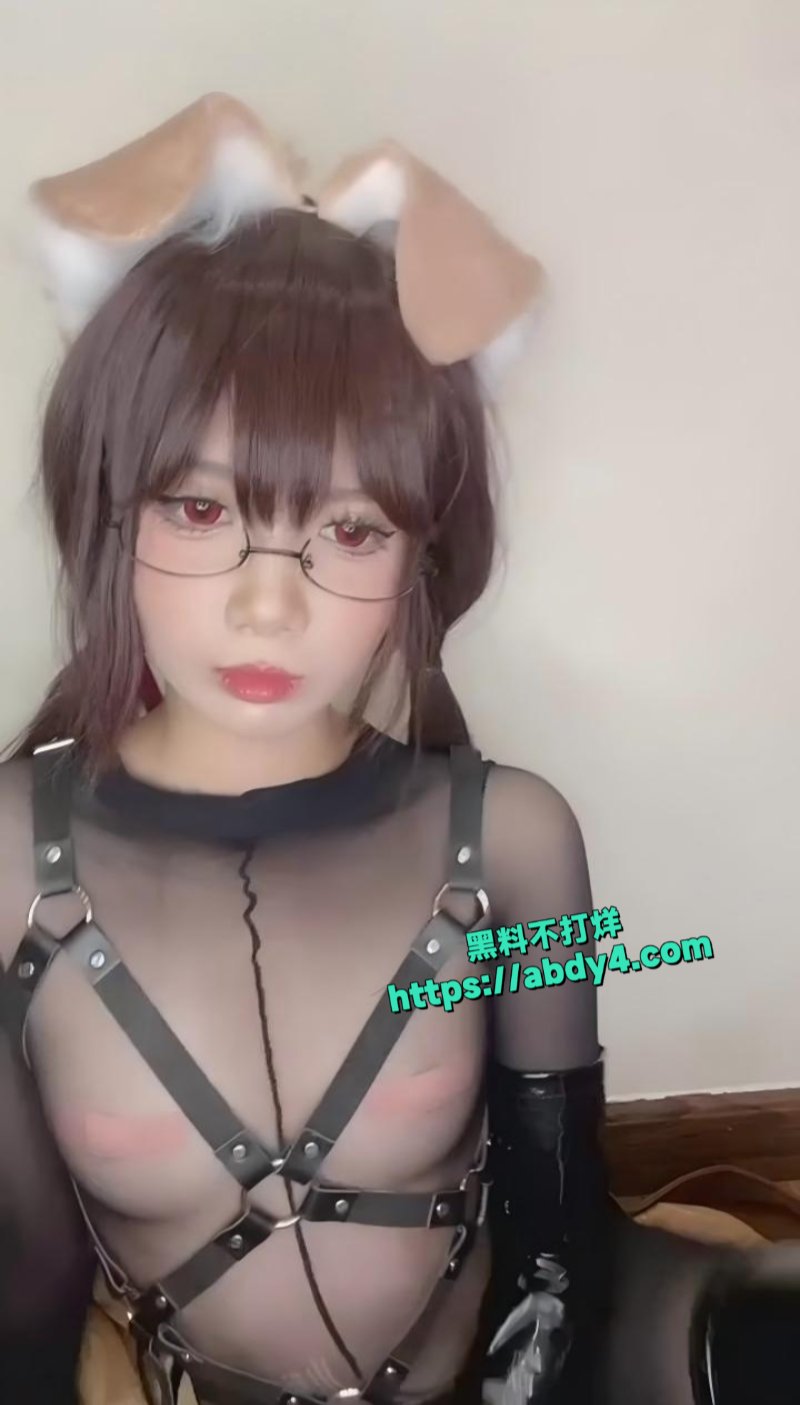 PoppaChan扮演黑丝小狗角色3