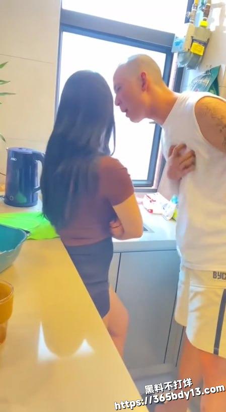婚内出轨包养男模5