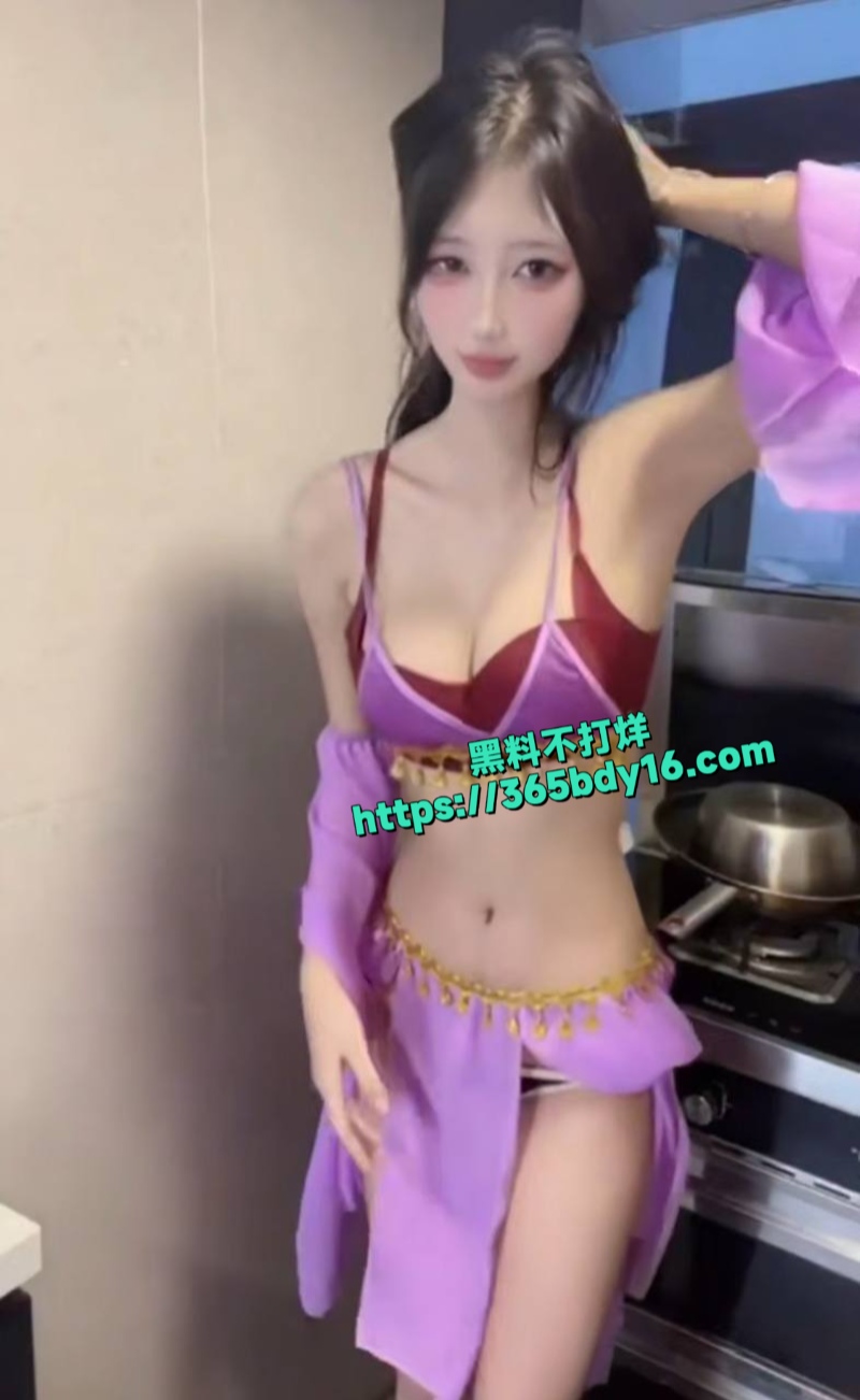 快手热门cos网红小宝1314颖3