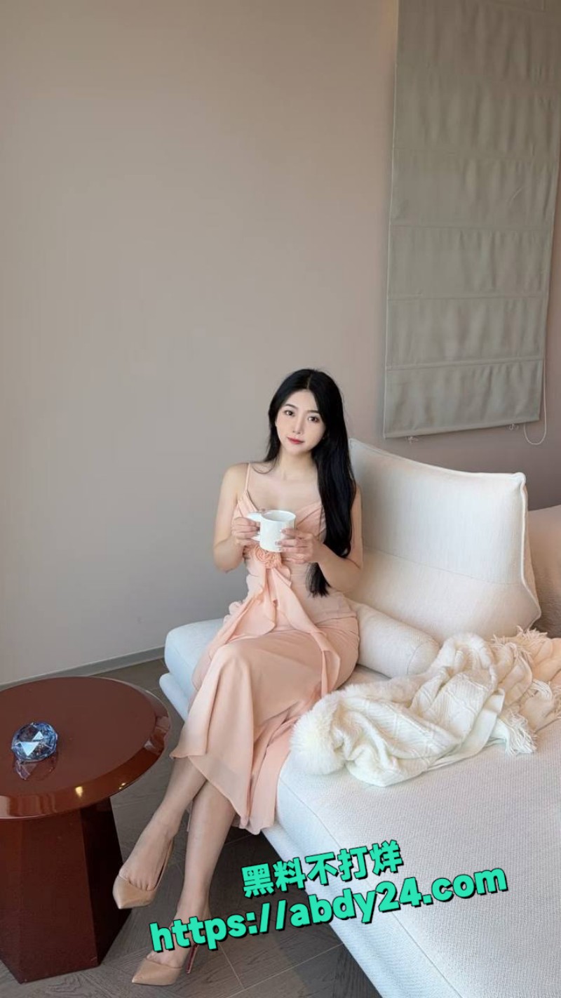 美女留学生被老外干屁眼 11