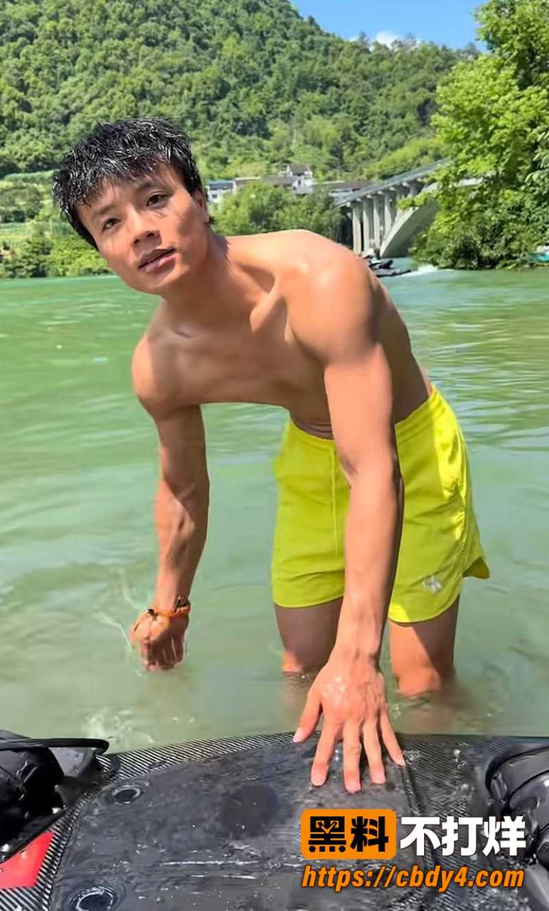 重庆抖音10万粉毛老师嫖娼 5