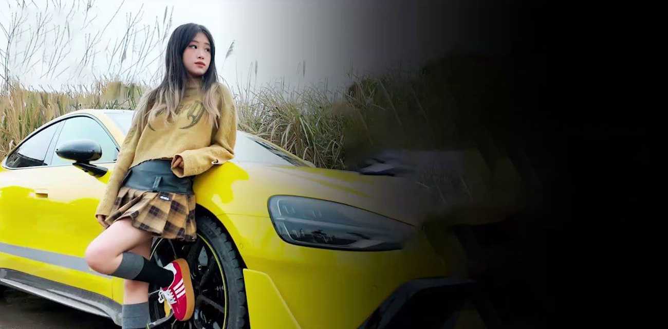 开着小米SU7Ultra勾搭拜金女