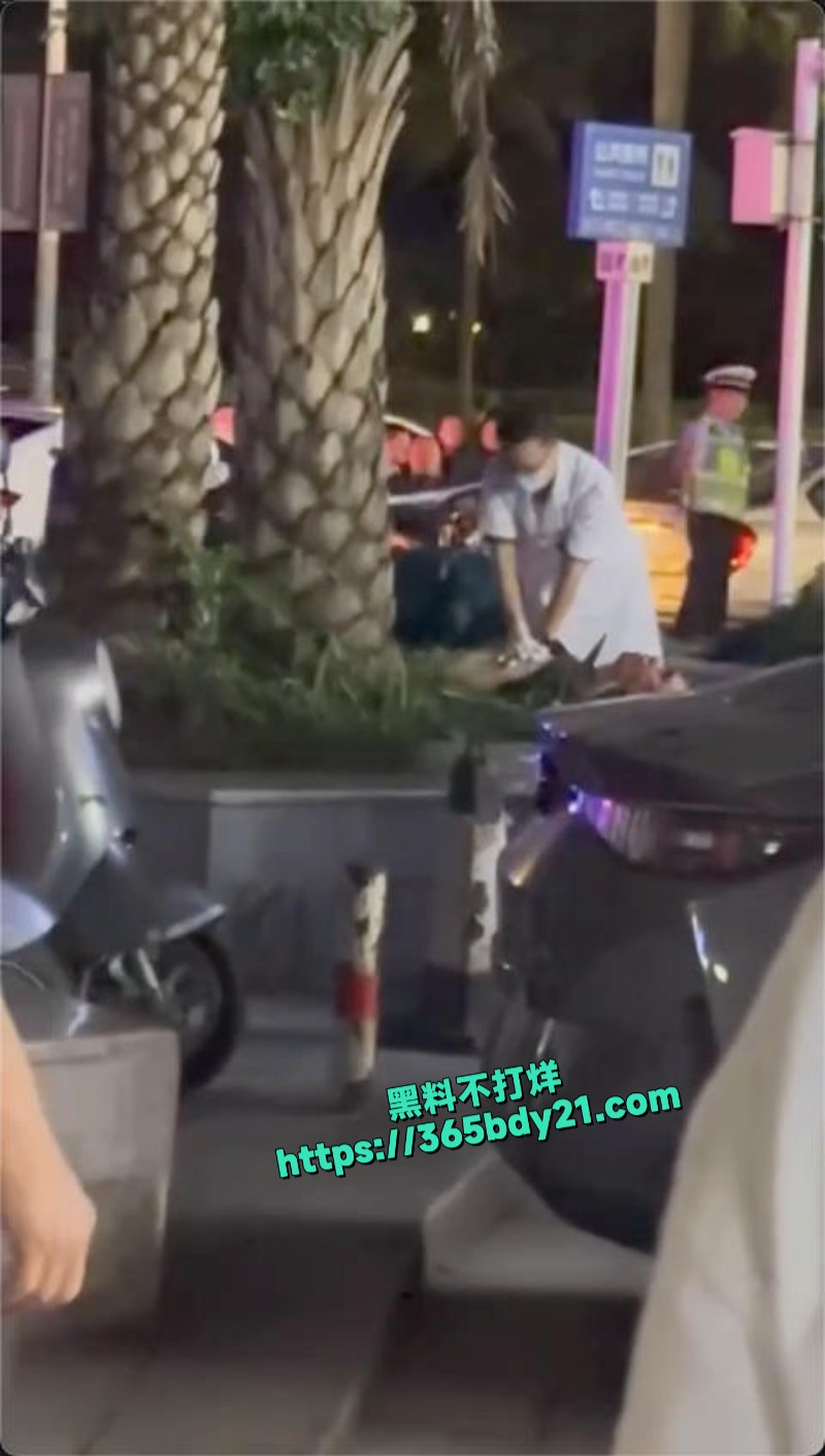 广西防城港当街持刀杀情敌 5