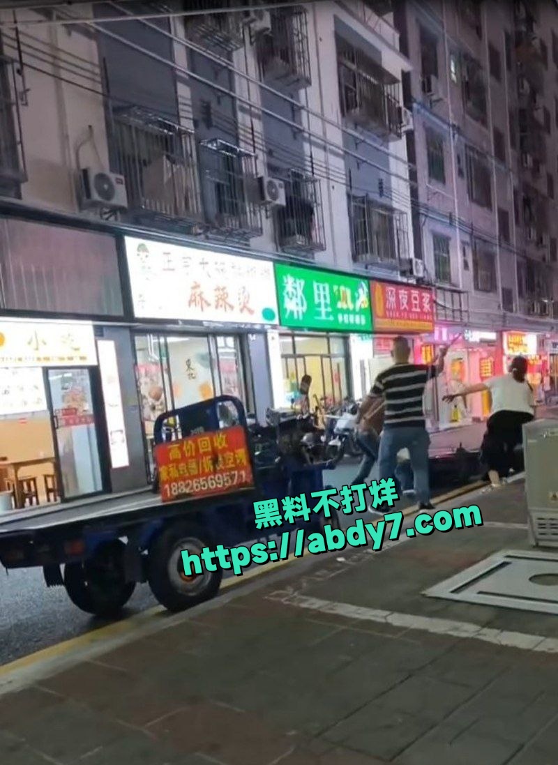 深圳龙岗街头捉奸砍人事件 2