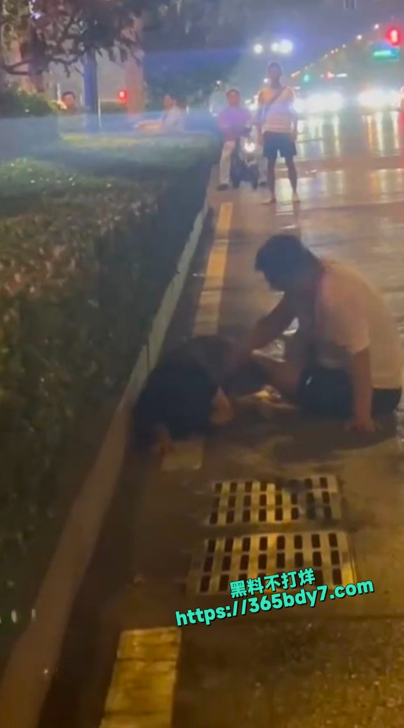 女的出轨了男的气疯了一直质问女的3