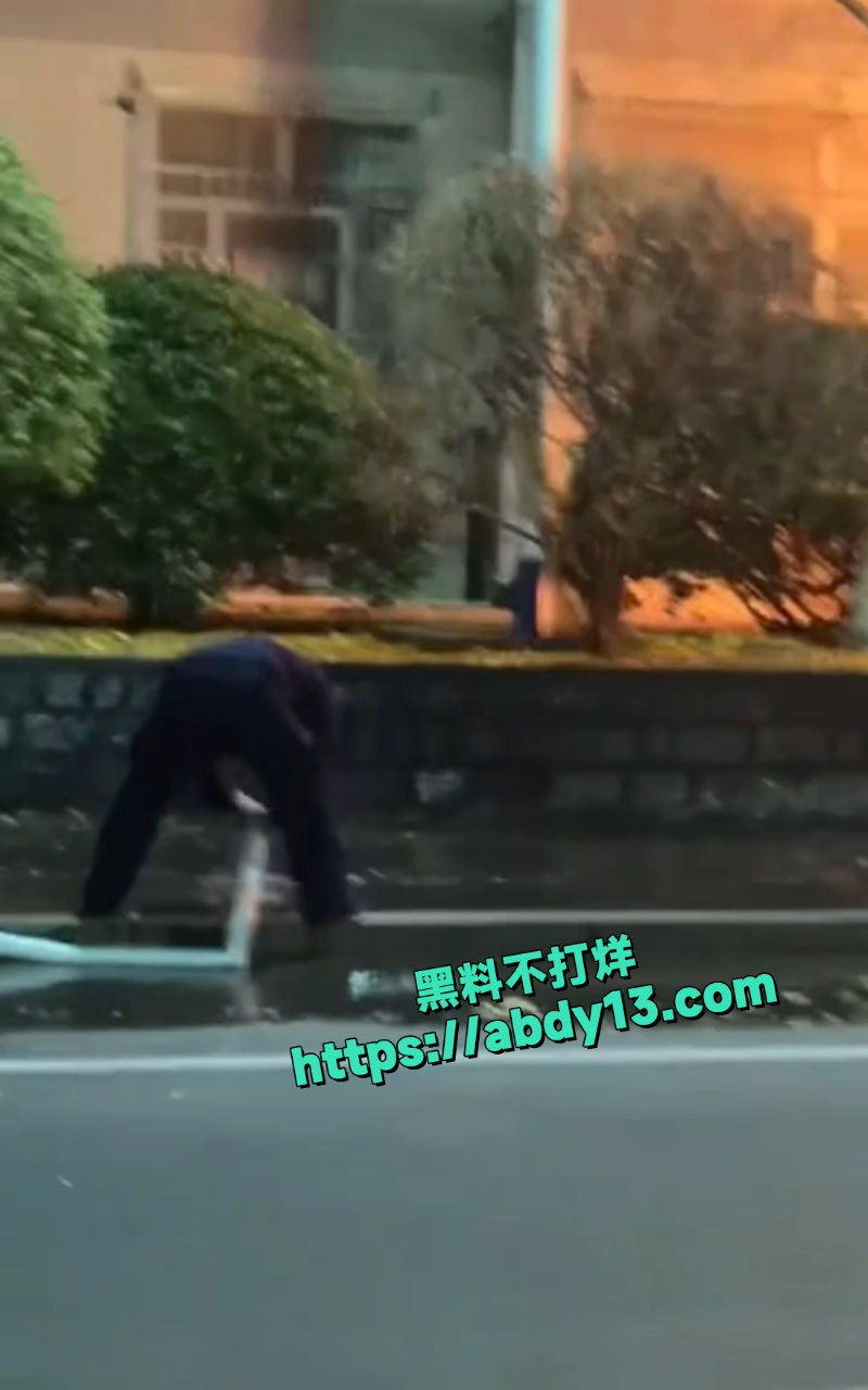 山东财经大学宿舍大火现场4
