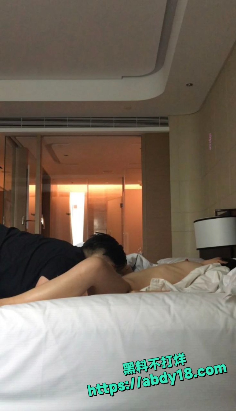少妇被教练内射视频3