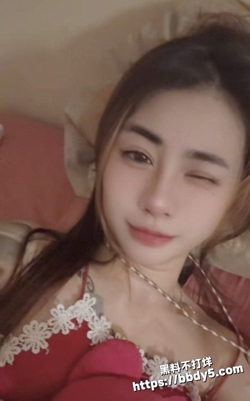 热爱纹身的极品高颜值小网美11