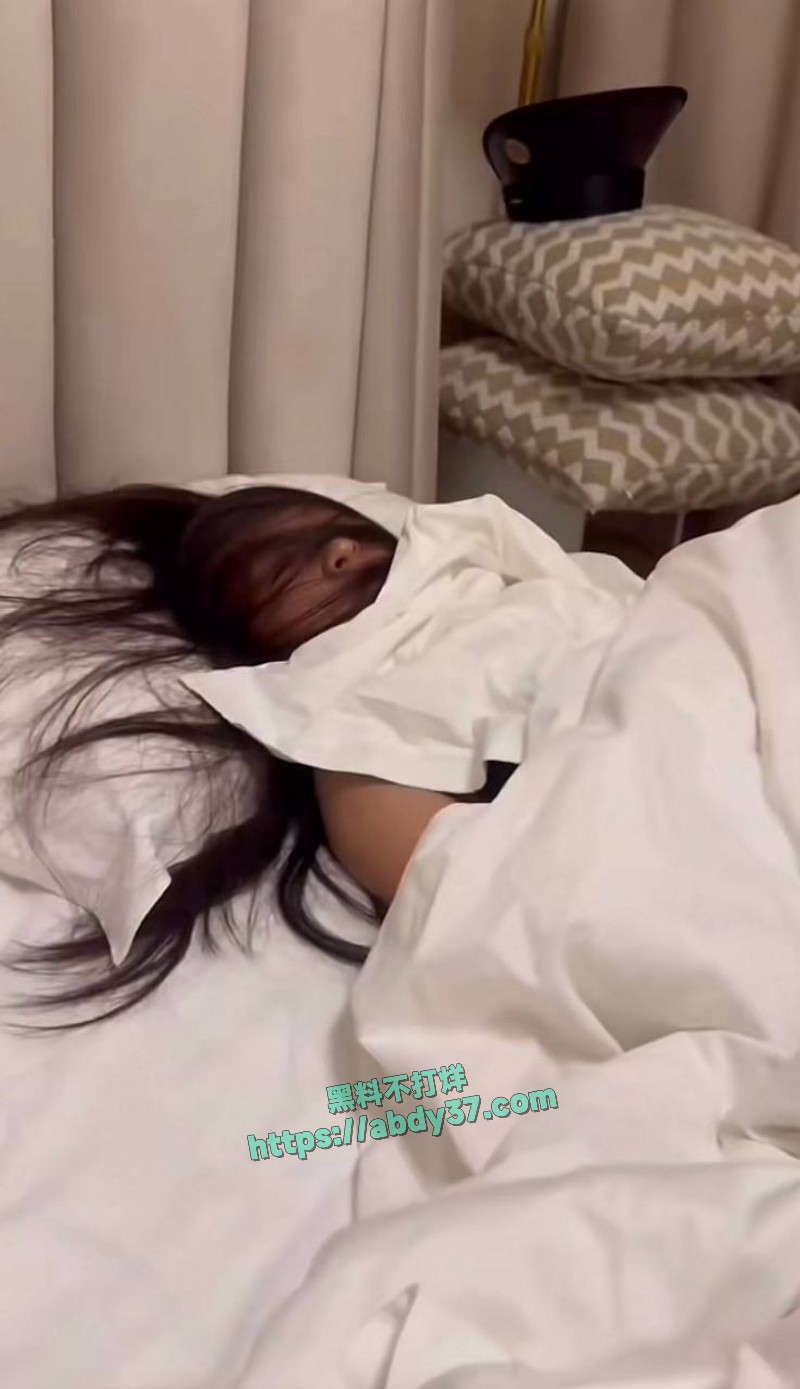 云南普洱女网红21