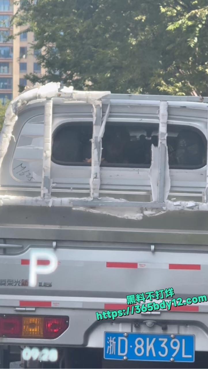 货拉拉司机浙D8K39L做爱被偷拍1.