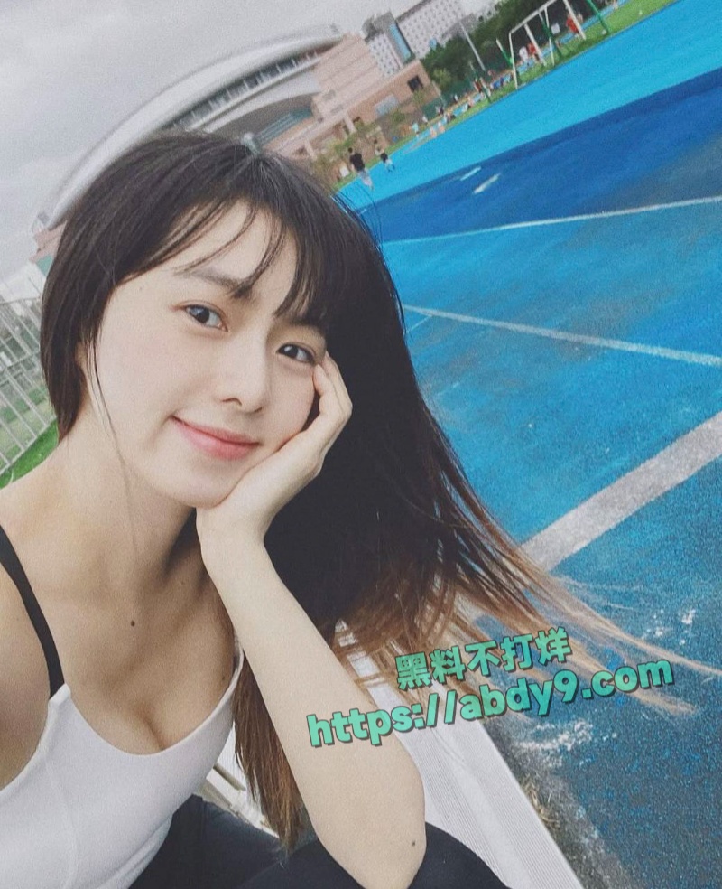 台娱女星简廷芮出轨王品澔席卷网络 22