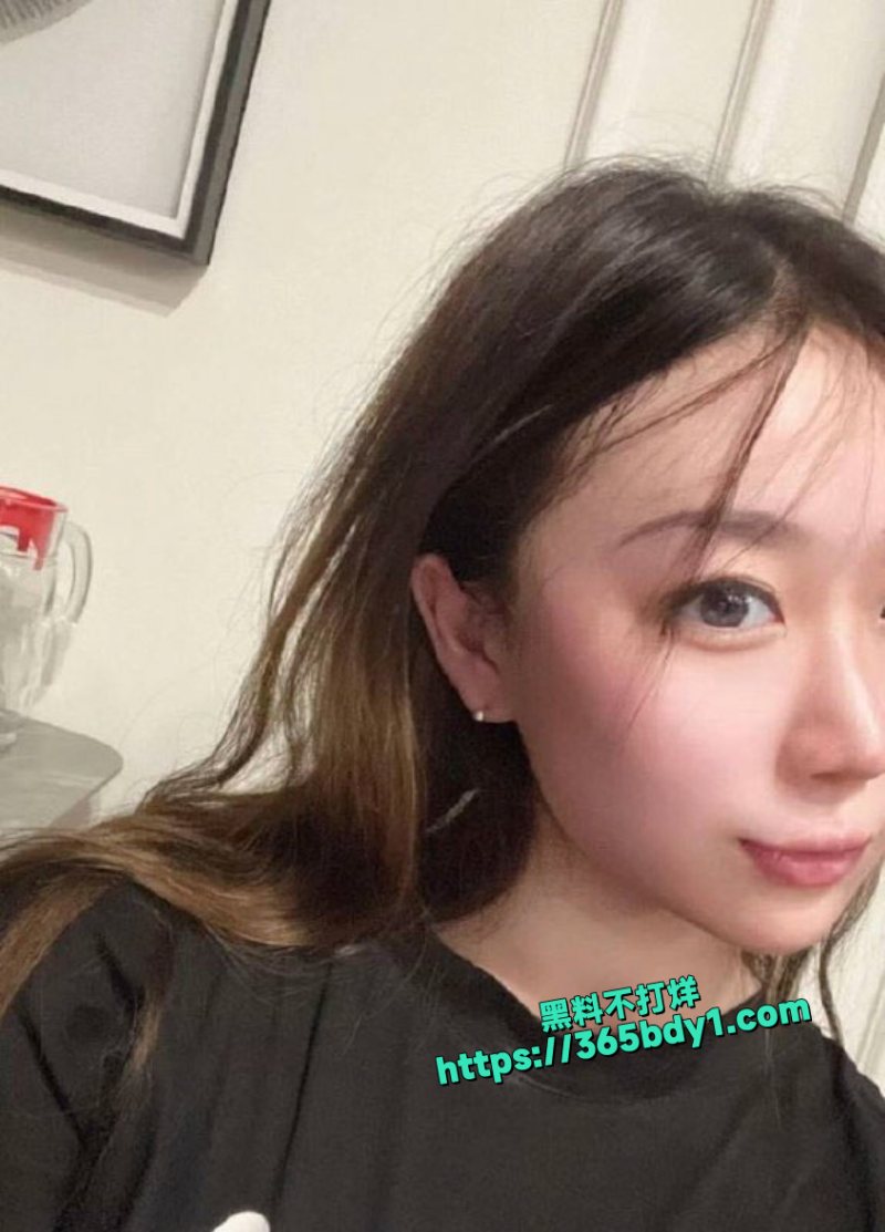 高颜值极品精神小妹啪啪视频外泄嫩妹追求刺激睡遍精神小伙3