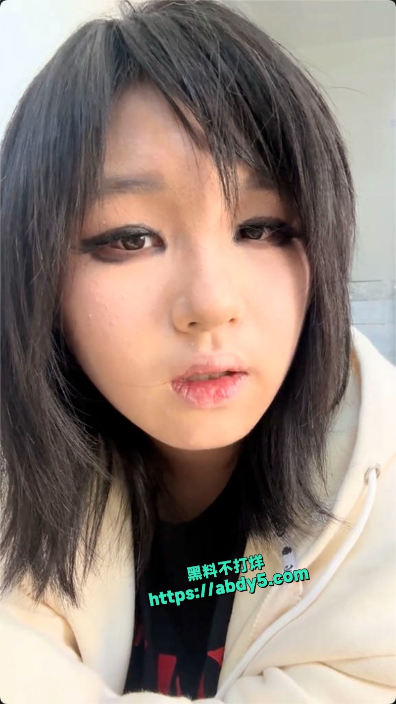 吉林松原15岁哥特少女直播跳楼视频流出 3