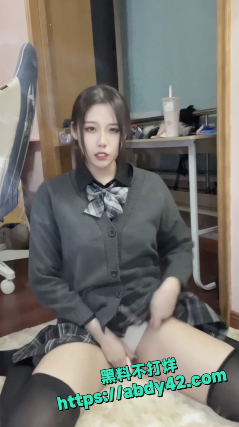 学生制服黑丝COS自慰诱惑 9
