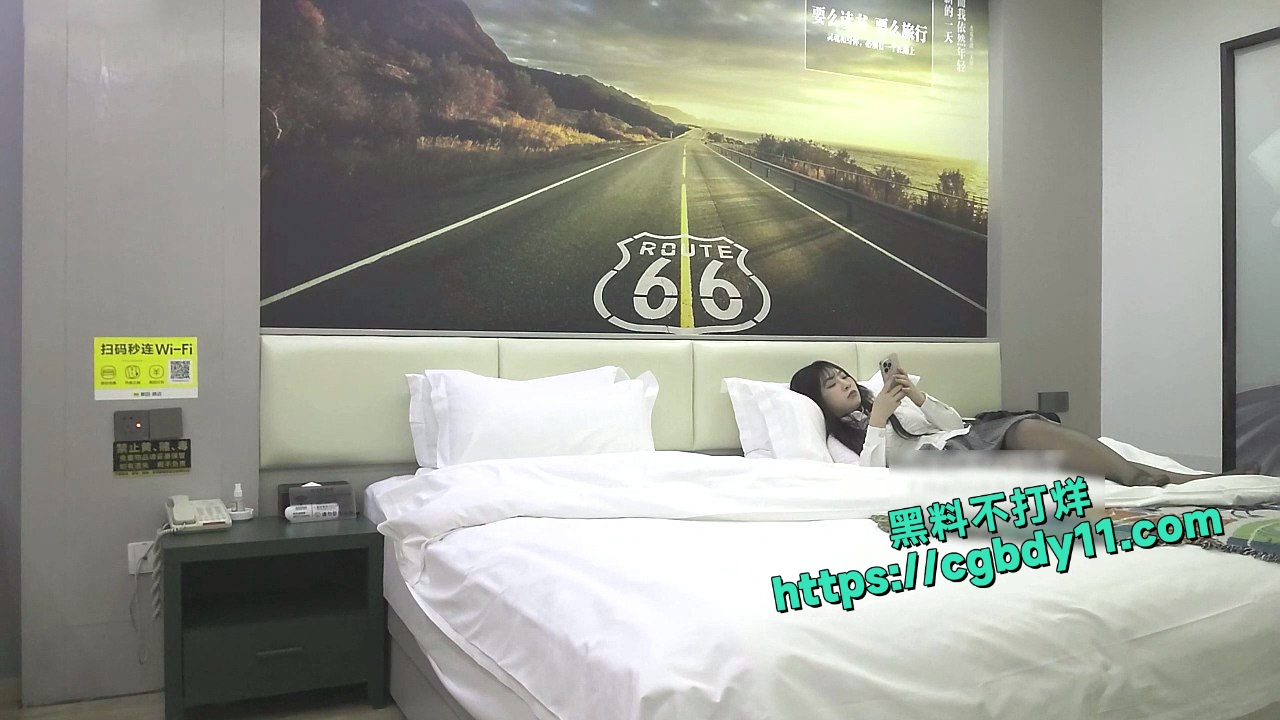 胖爷的奇妙之旅之丝袜JK萝莉控 (7).jpg