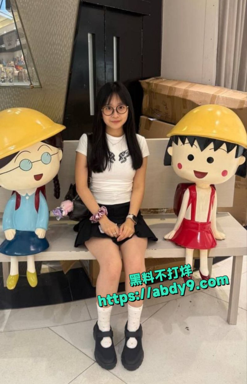 清纯女大和巨屌男友口交做爱