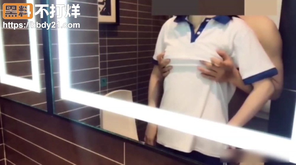 白虎制服学妹1