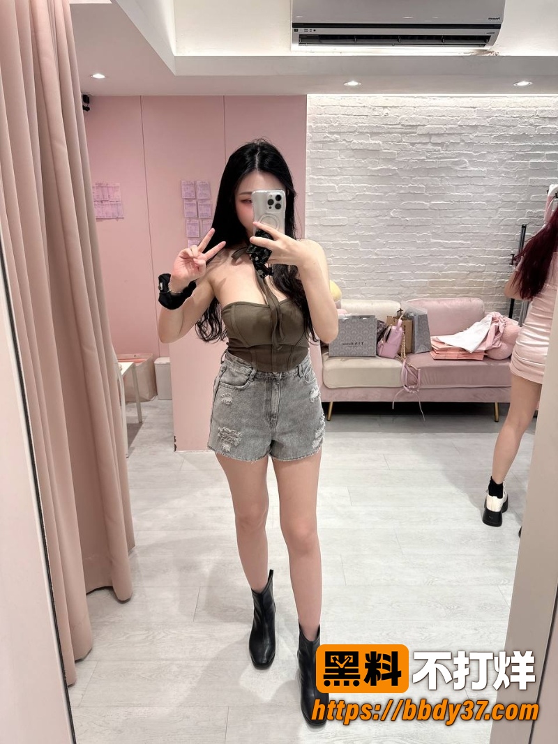 台湾大奶母狗 4