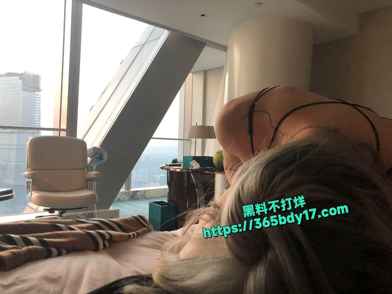 顶级反差尤物noereen大尺度视频流出 25
