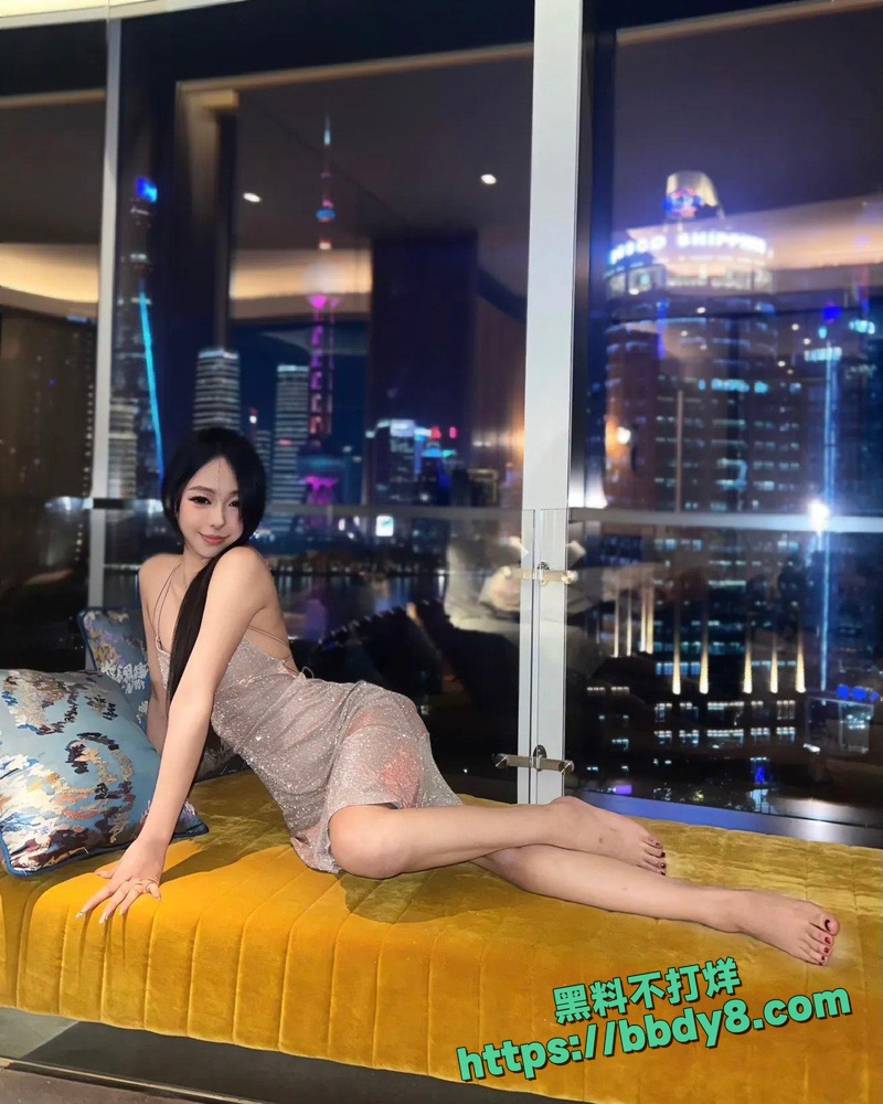 揉胸自慰高潮连9