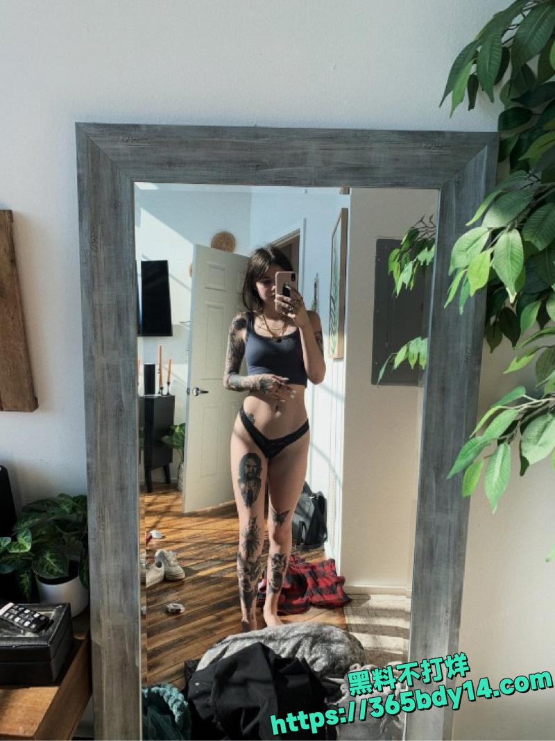 海外OnlyFans巨乳高颜值女神 4.j