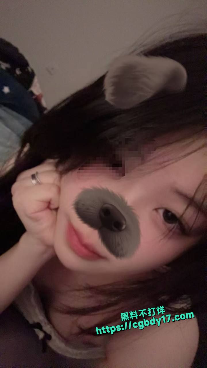 海南大学生胡欣怡，被学长网调视频曝光还是个处女4
