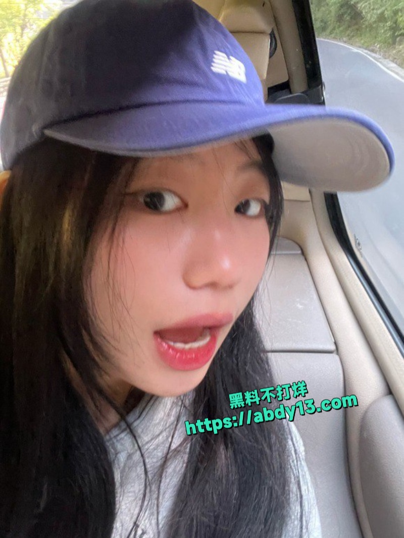 成都技校李雅诗不雅视频泄密 3