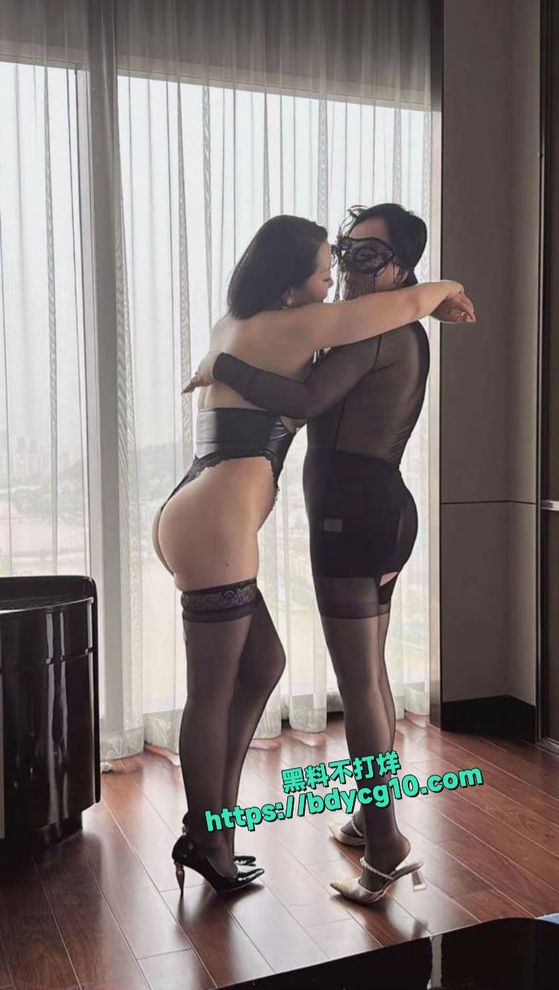 抖音风韵熟女莎莉娜汪子饶姐妹花最新资源13
