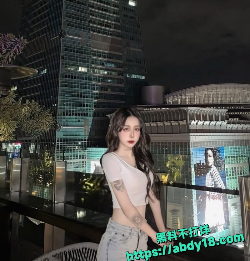 云妃庙会下药迷奸视频 6