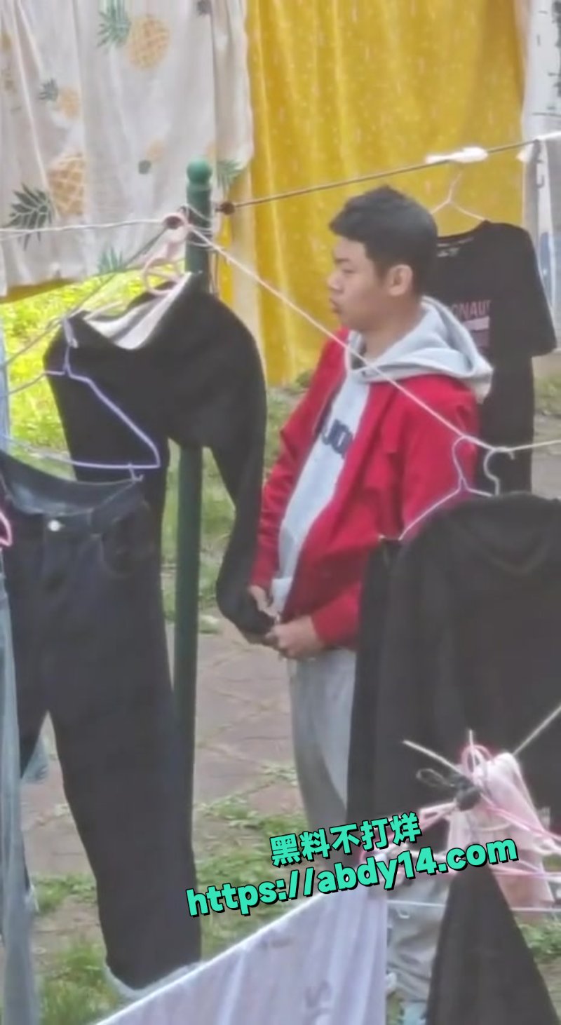 大连男大学生秋裤撸管4