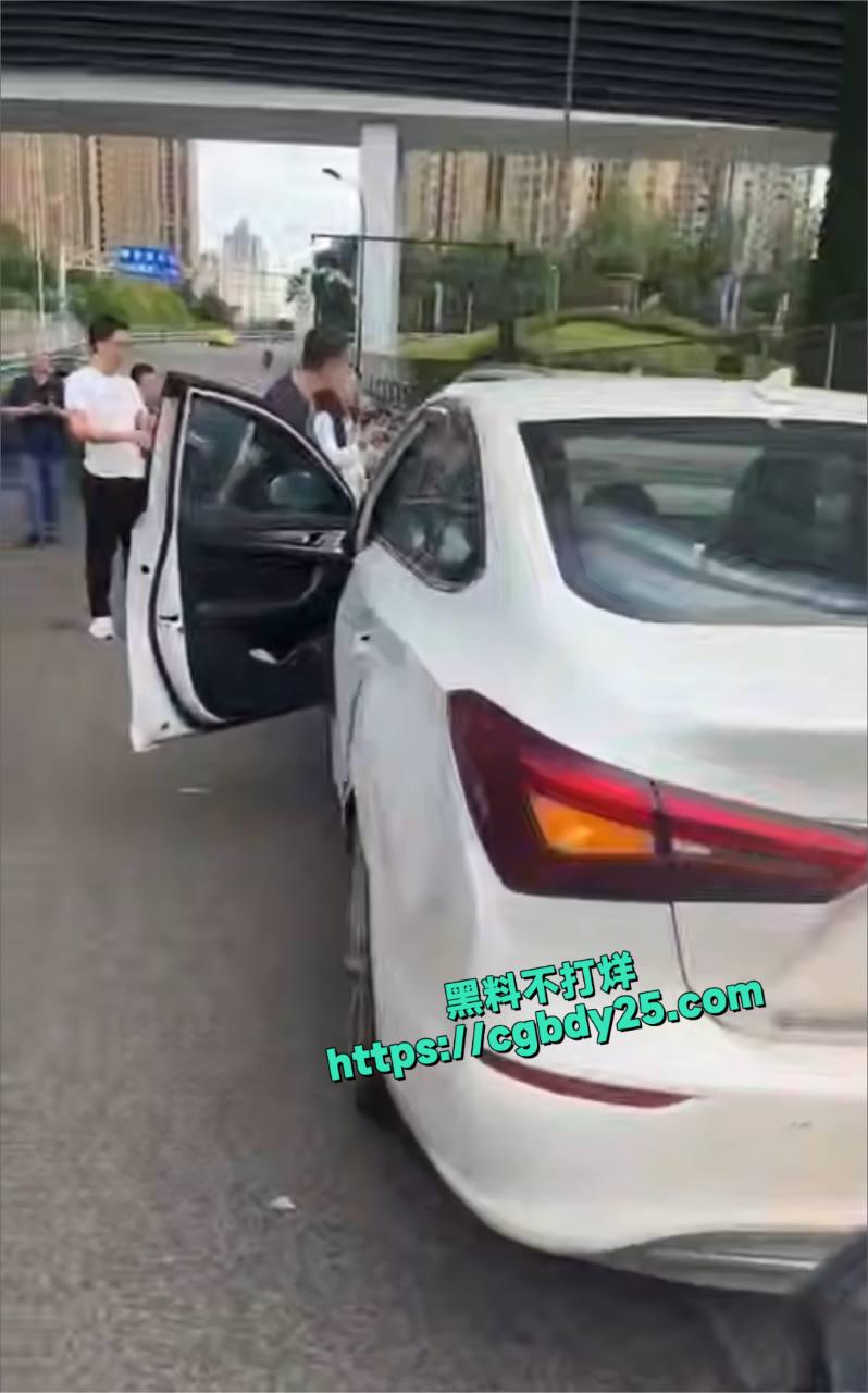 车祸鞋掉了1