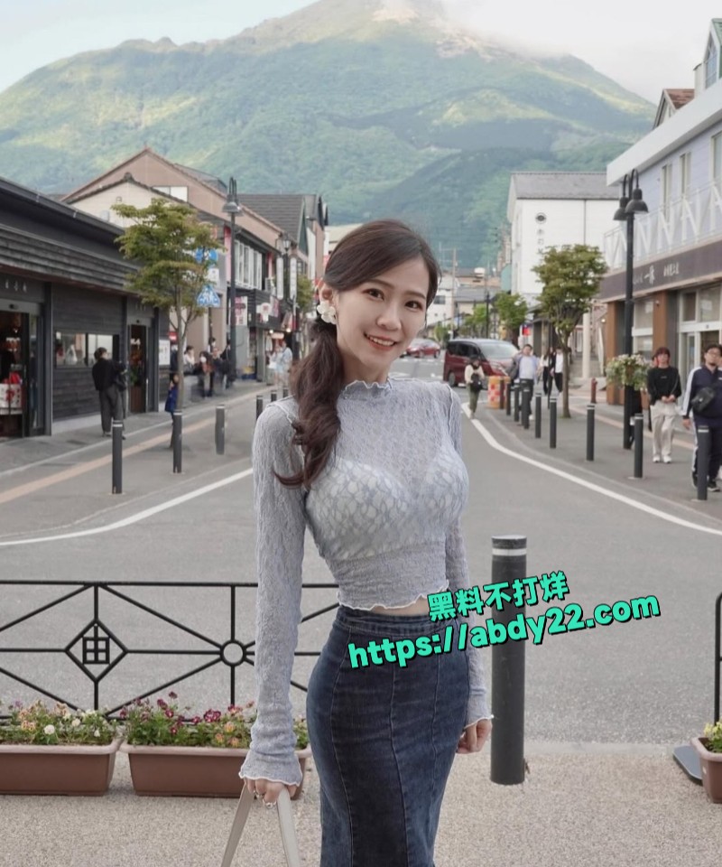 超漂亮短发巨乳网美麦麦15