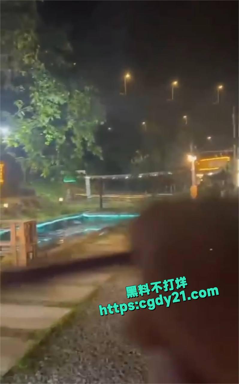 直播PK输了 鞭炮炸逼
