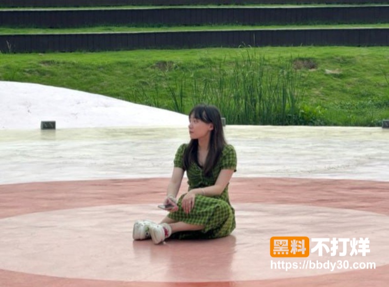 江西南昌大奶丰臀反差女郑思影3