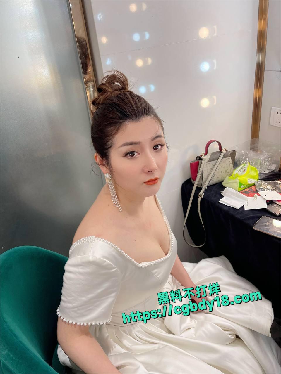 上海反差爆乳 骚妇雯雯