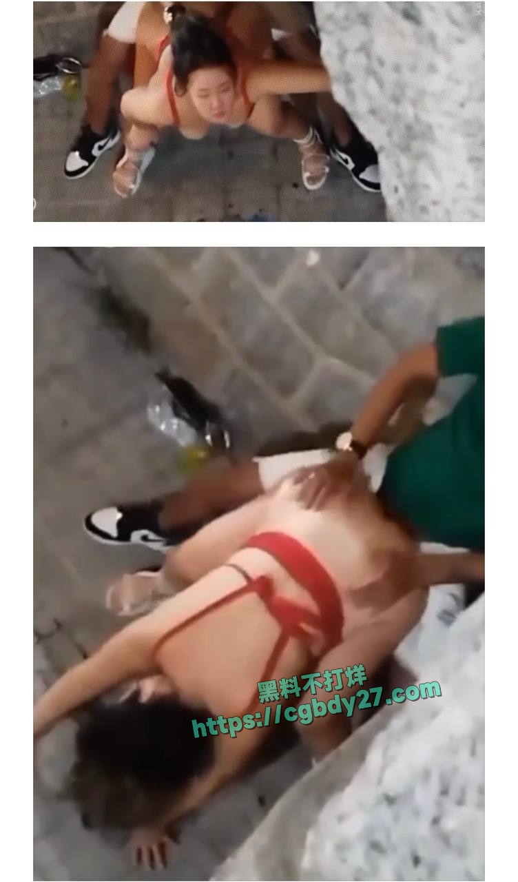 留学媚黑婊Caroline玩绿帽奴3P游戏强制男友帮尼哥吞精并在男友反抗时踢爆睾丸11