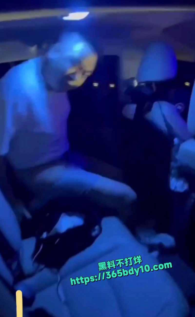 广东东莞女子出轨车震被抓现行4