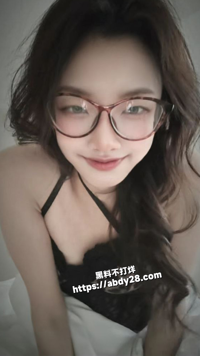 温柔眼镜娘 角落里的鼠鼠5