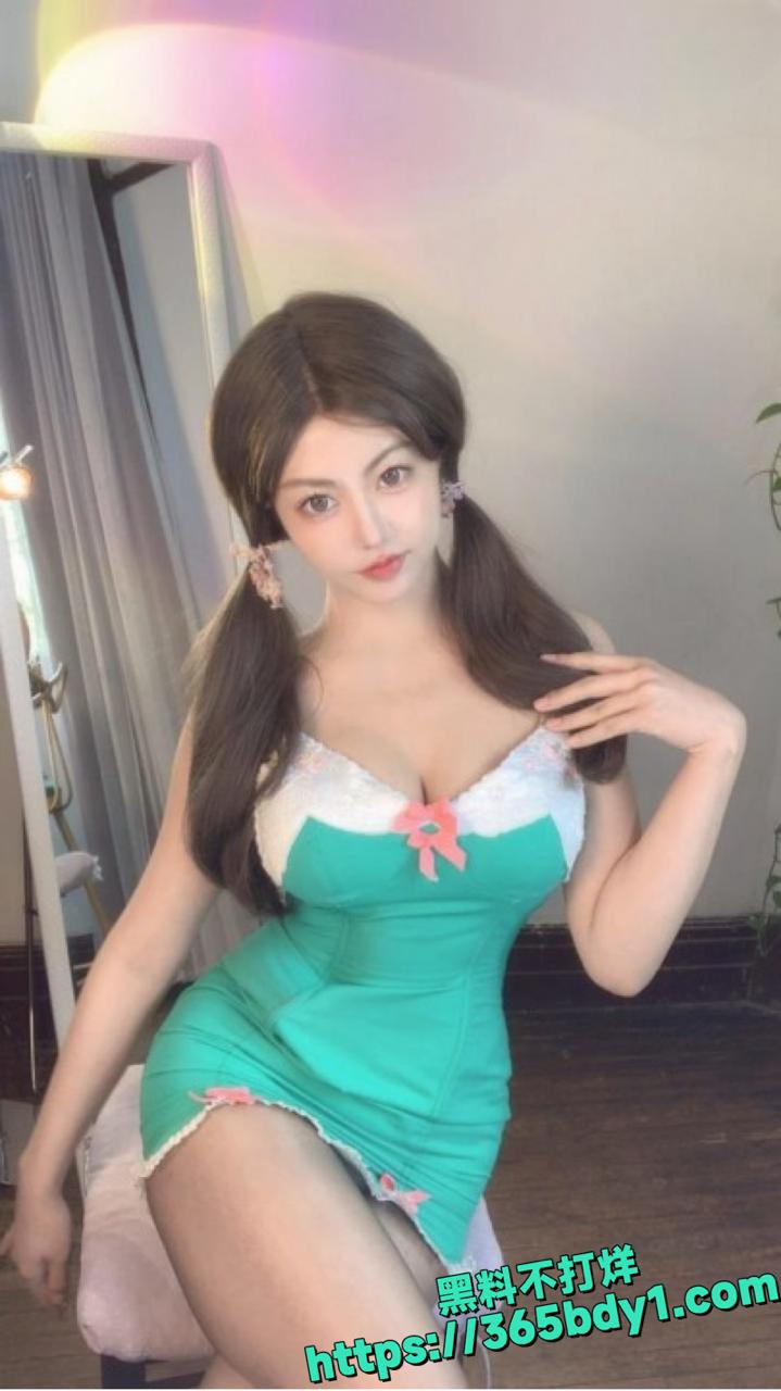 B站女神奶白甜兔兔直播双视角6