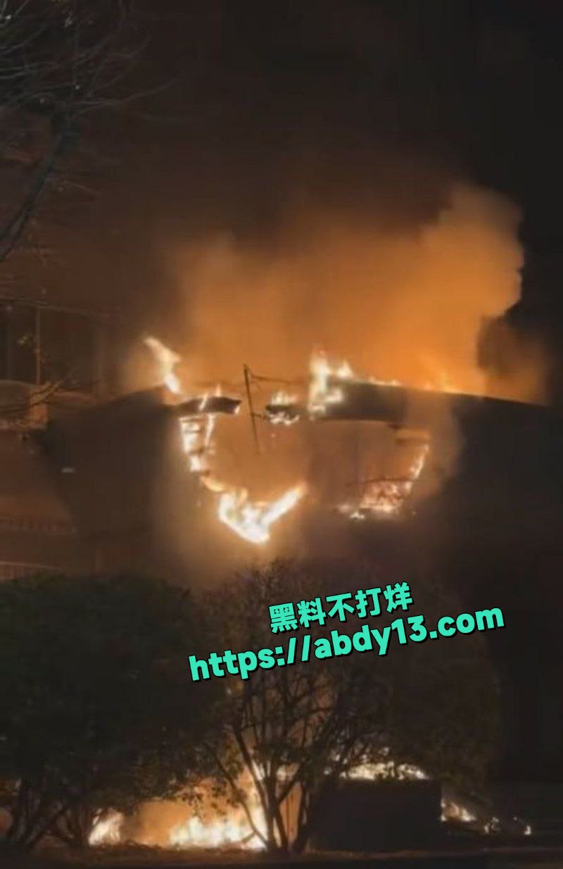 山东财经大学宿舍大火现场5