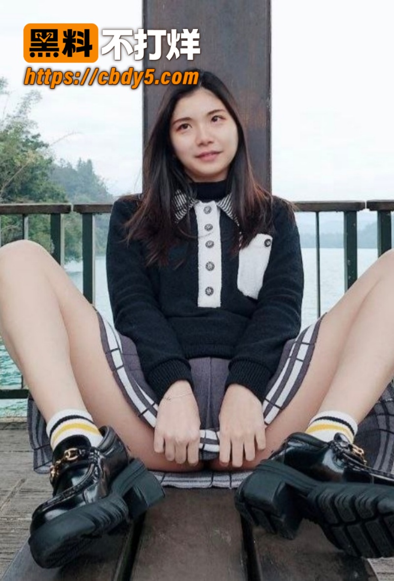 性格超好超配合完美露脸的极品反差母狗视图 4
