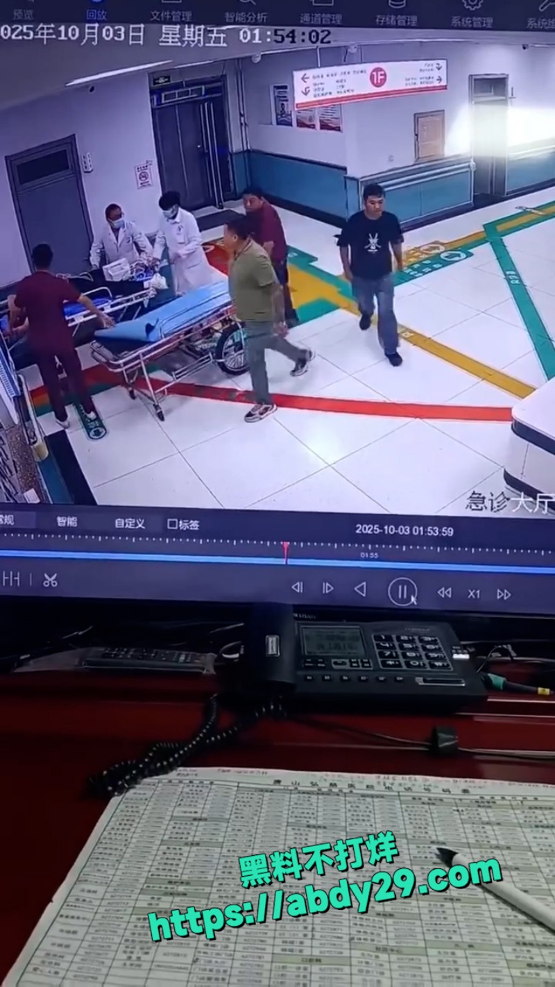黑衣男子犯贱 2