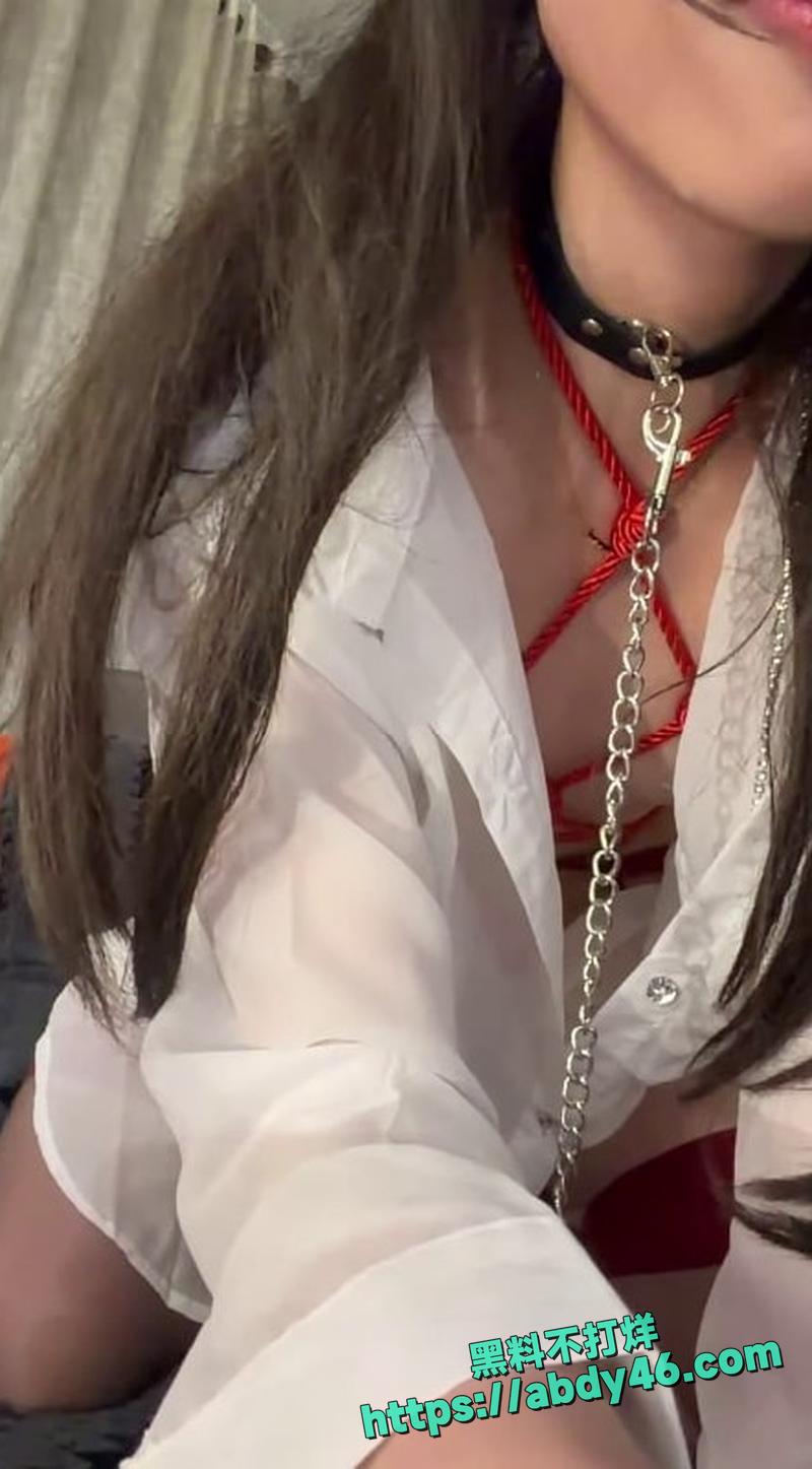 st站女主播Yiyi707开票大秀03